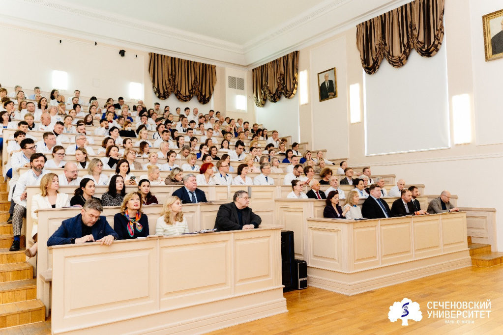 أعضاء هيئة التدريس في Sechenov University: خبراء مهنيون في التعليم الطبي